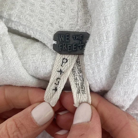 Free People | White Cowl Neck Long Sleeve Waffle Knit Top | Great Condition - Picture 6 of 7